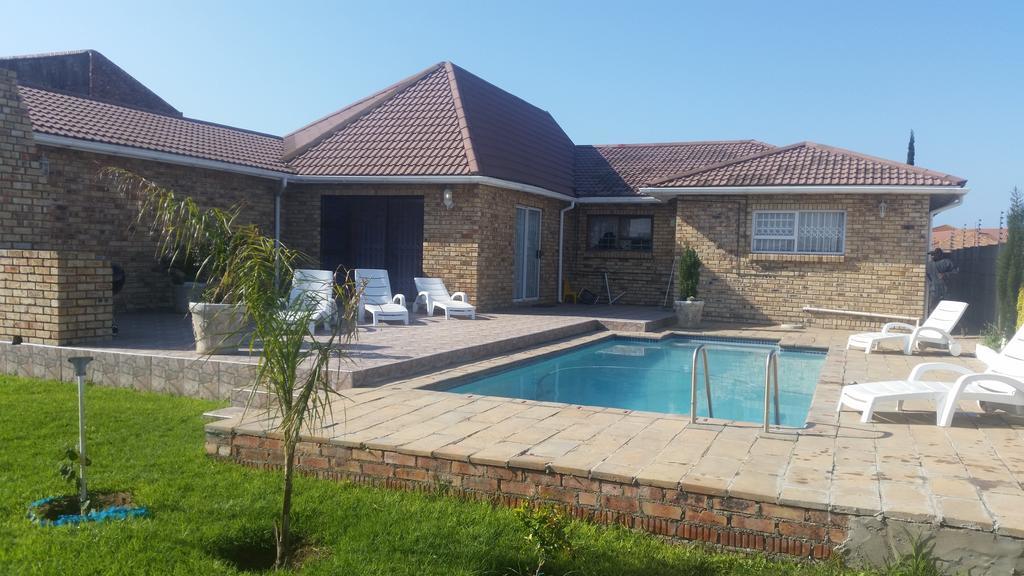 Ebenezer Guesthouse Bluewater Bay Port Elizabeth Ngoại thất bức ảnh
