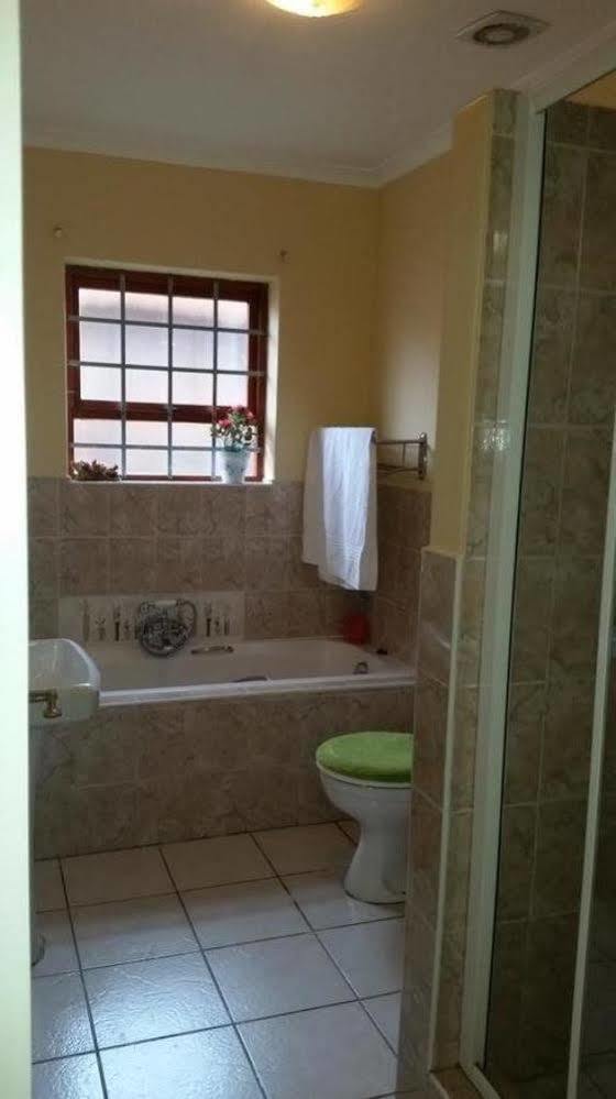 Ebenezer Guesthouse Bluewater Bay Port Elizabeth Ngoại thất bức ảnh