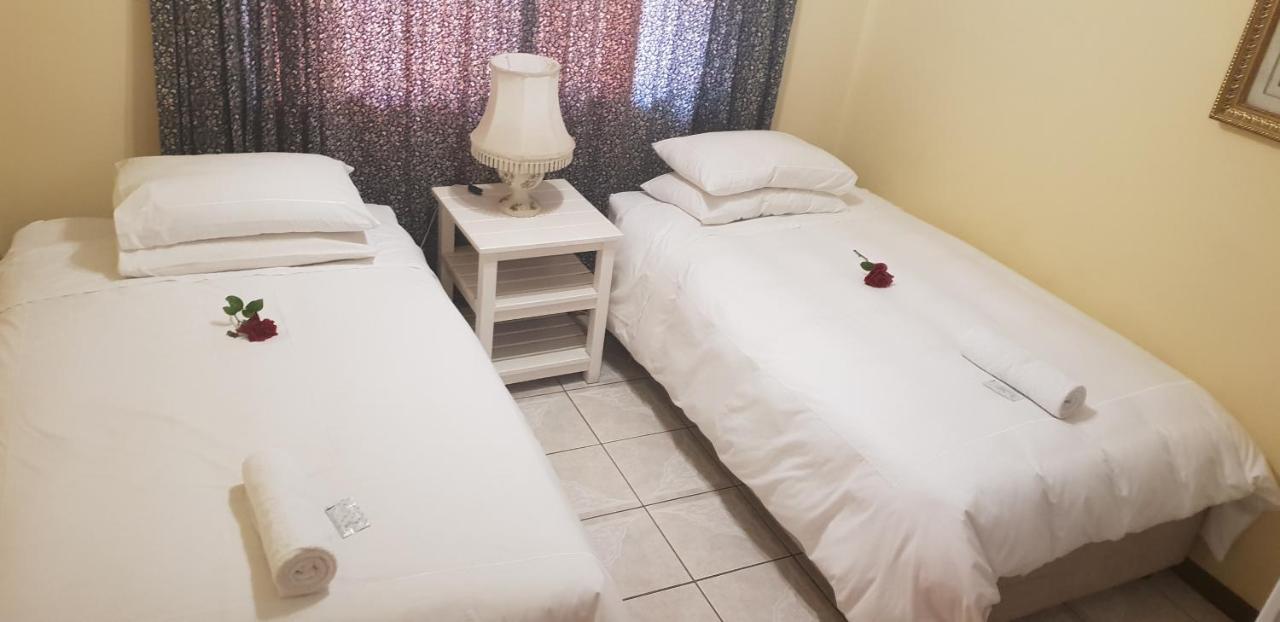 Ebenezer Guesthouse Bluewater Bay Port Elizabeth Ngoại thất bức ảnh